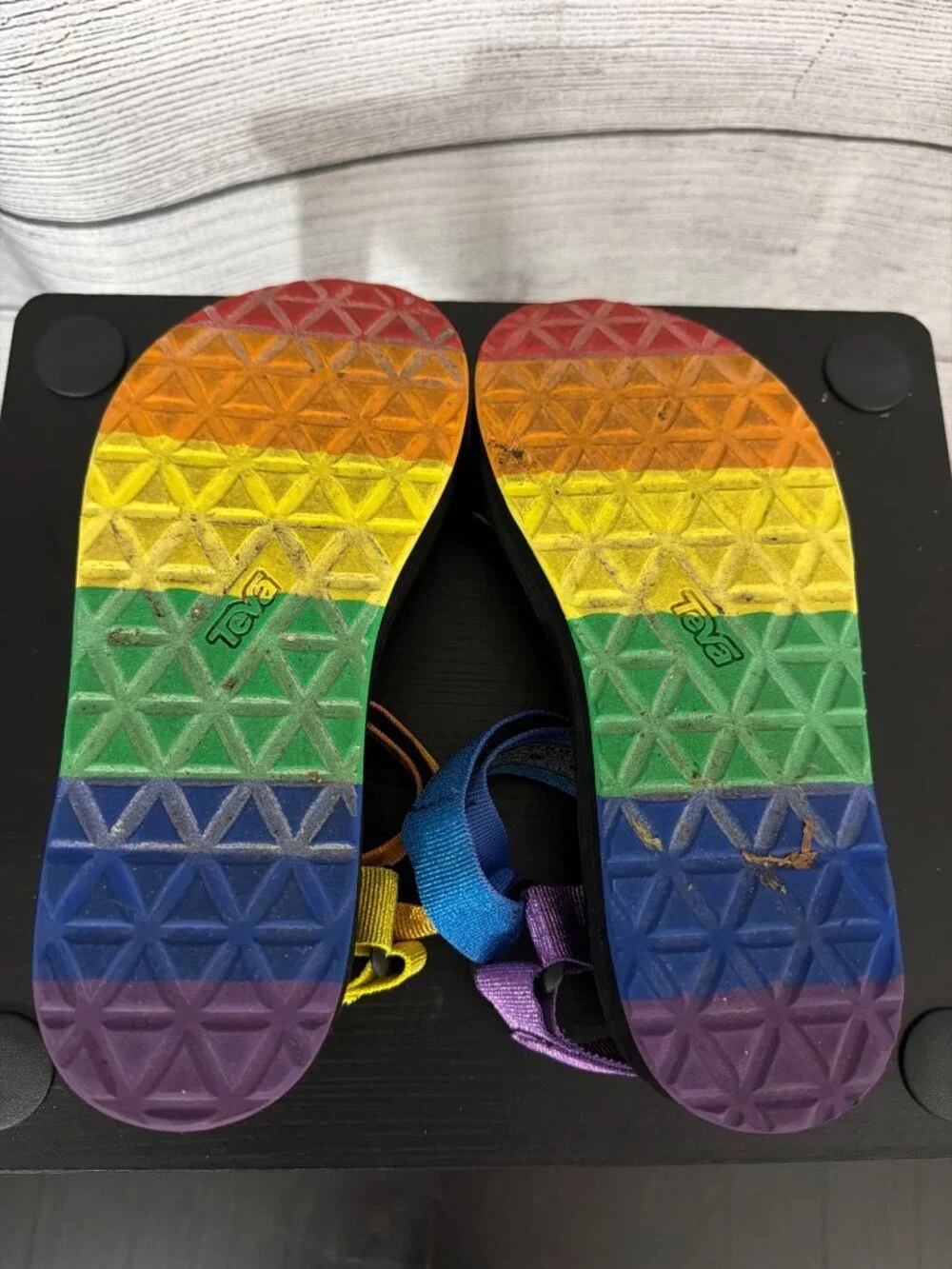 Teva Original Universal Pride Rainbow Sandals Size 8